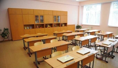 В Новороссийске потолок обрушился на школьников в гимназии № 8